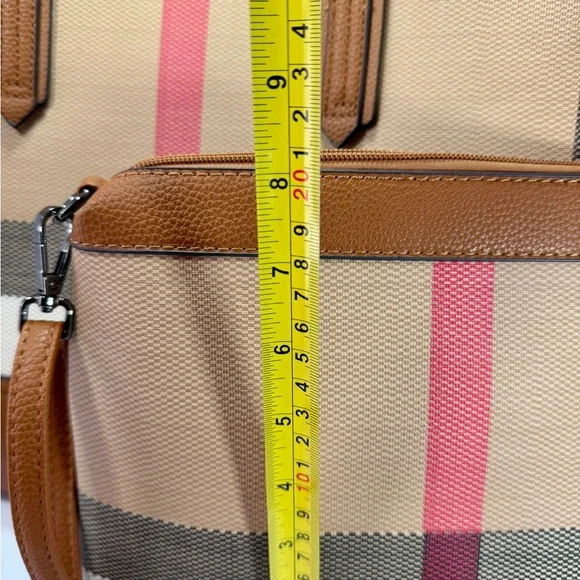 2 piece tote bags!  Stylish Tan and Pink Checkered - Picture 10 of 11